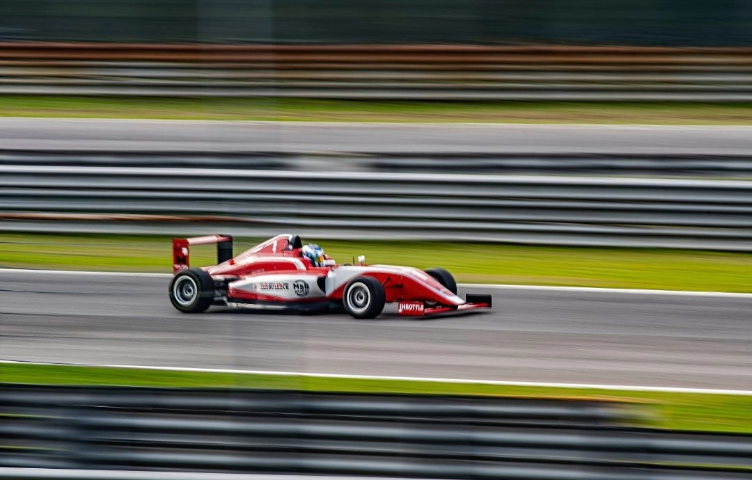 F1賽車的木底板 | 守護安全的界線