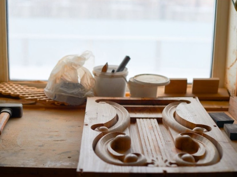 Woodcarving working desk