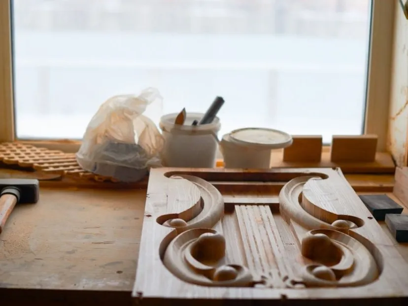 Woodcarving working desk